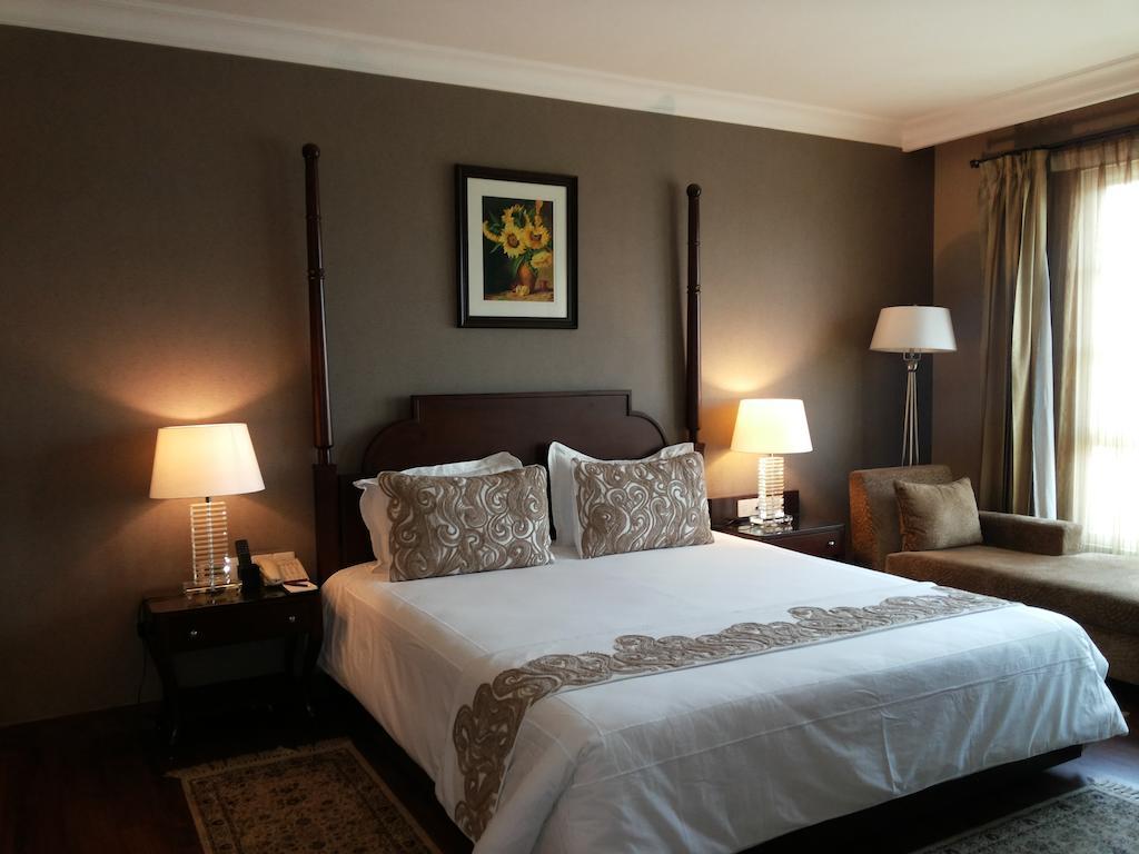 The Pllazio Hotel Gurgaon Ngoại thất bức ảnh